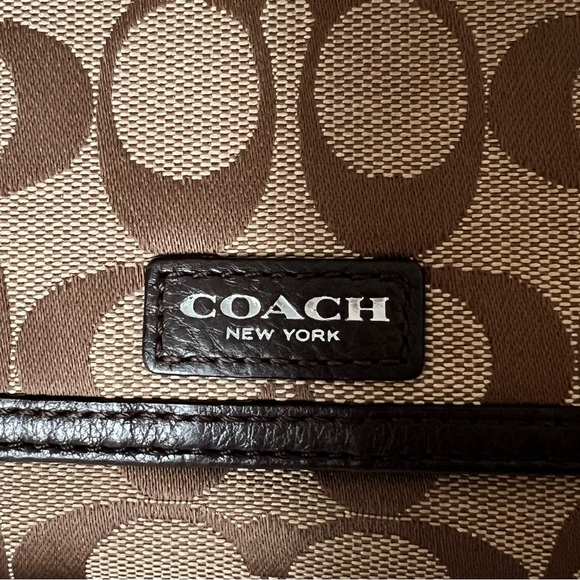Coach Crossbody Bag - Picture 3 of 13